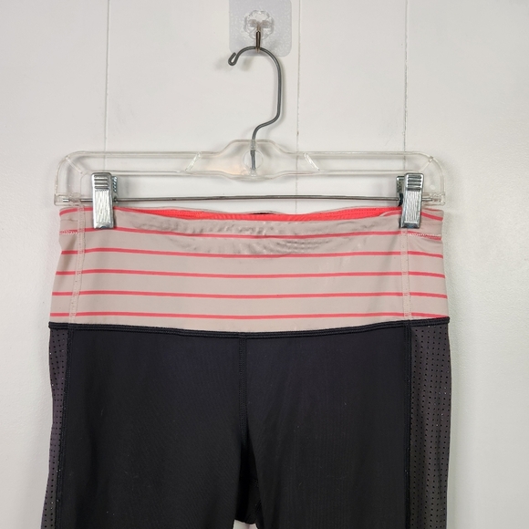 Lululemon Var City Crop Black Leggings Criss Cross Size 6 Activewear Workout Gym - Picture 3 of 10